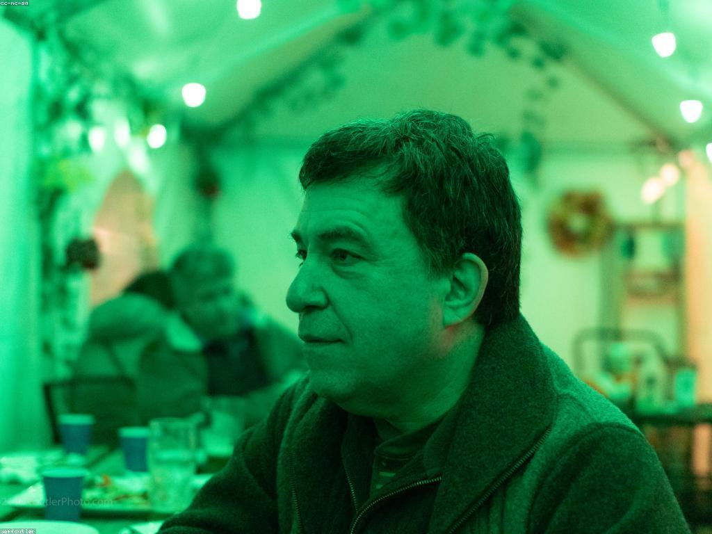 យុទ្ធសាស្ត្រលេង: ការប្រើប្រាស់យុទ្ធសាស្ត្រទំនាក់ទំនងឌីជីថលដើម្បីកសាងអាជីវកម្ម